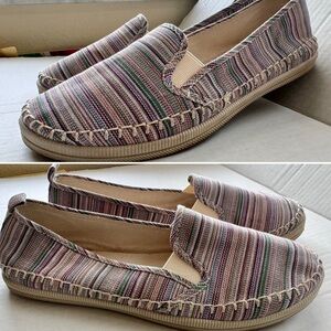 ROCKET DOG SLIP ON FLAT LOAFER FAUX ESPADRILLE, STRIPED CANVAS. SIZE 9.5